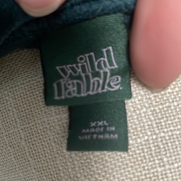 Size XXL Wild Fable, velvet, forest green, long sleeve top, lightweight - Picture 3 of 3